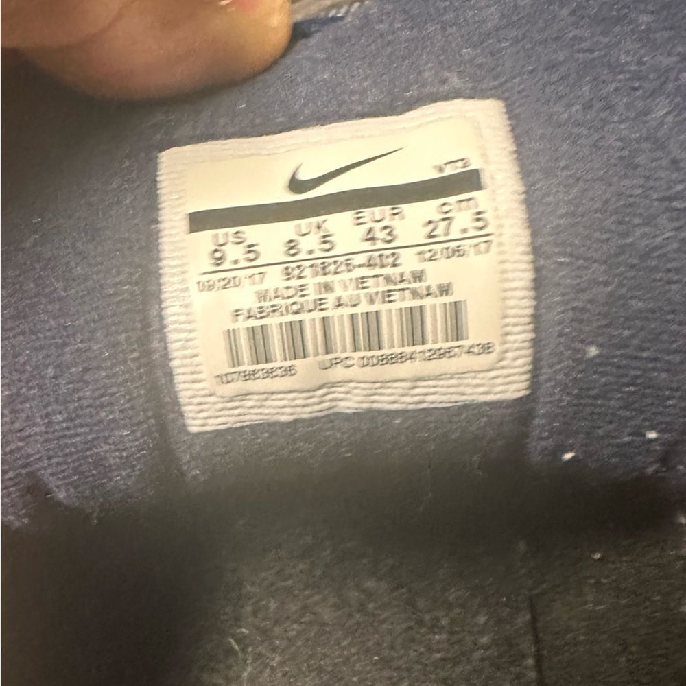 AIR MAX 97, sz 9.5 - Picture 3 of 8